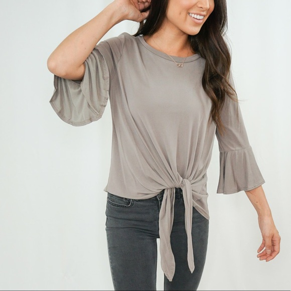 🆕 Southern Belle Sleeve Top - Picture 3 of 3